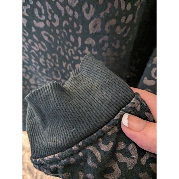 Jane + Delancey Sweatshirt Women's 1X Black Cheetah Print Leopard Metallic Comfy - Picture 6 of 13